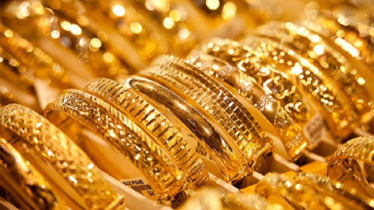 “تحركات مفاجئة في سوق المعدن الأصفر: أسعار الذهب اليوم تسجل تقلبات جديدة”