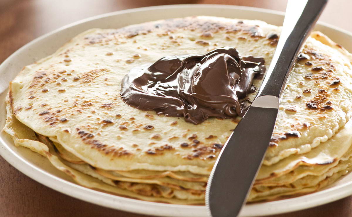 سريع وغير مُكلف .. طريقة عمل الكريب بدون بيض ولا حليب بمكونات بسيطة من مطبخك