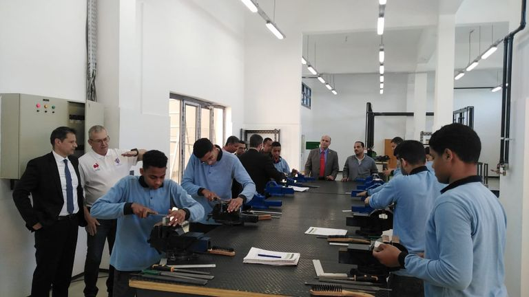 “فرصة للطلاب بديل الثانوية” مدرسة صناعة الطائرات 2025.. تعليم رفيع يقودك لسوق العمل مباشرة