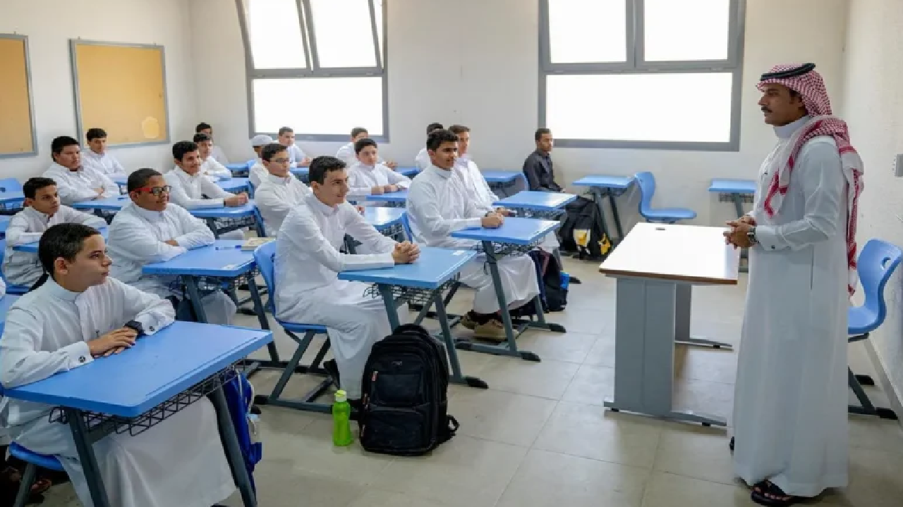 إلغاء الفصل الدراسي الثالث .. والإعلان عن جدول التقويم الدراسي الجديد بفصلين فقط 1447