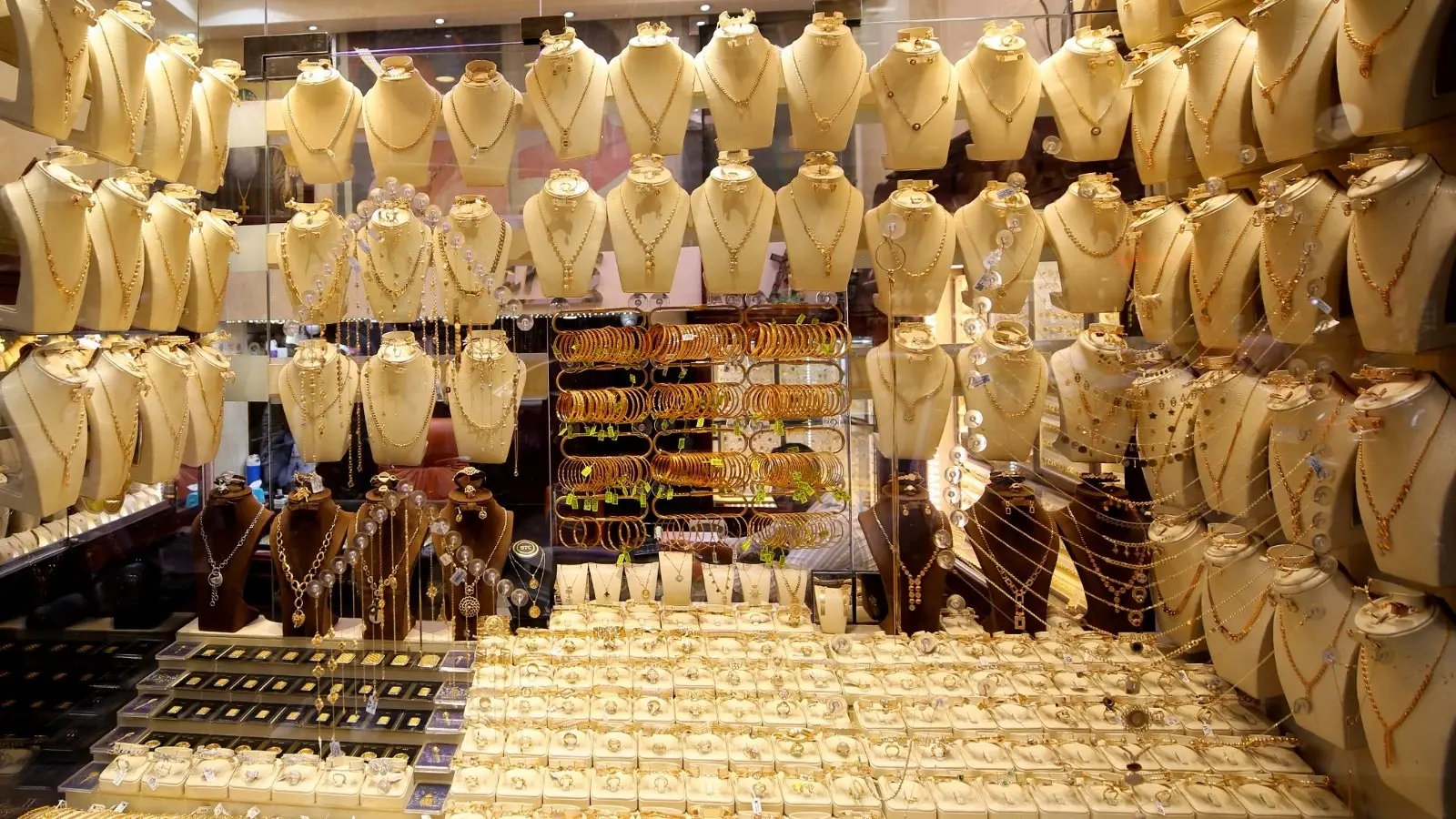 كم وصل سعر مثقال الذهب اليوم في العراق؟.. شوف الجرام الأن  