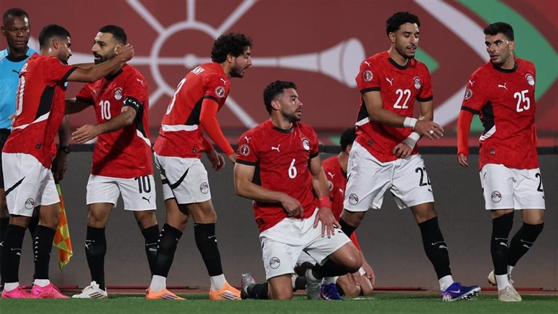 شجع منتخبك الآن في كأس الأمم الأفريقية .. تشكيل منتخب مصر ضد انجولا والقنوات الناقلة